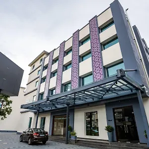 https://lilac.kerala-hotels.net
