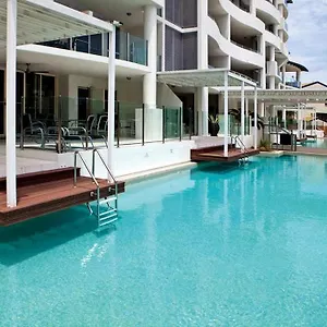 https://apt-waters-edge.queenslandhotels.net